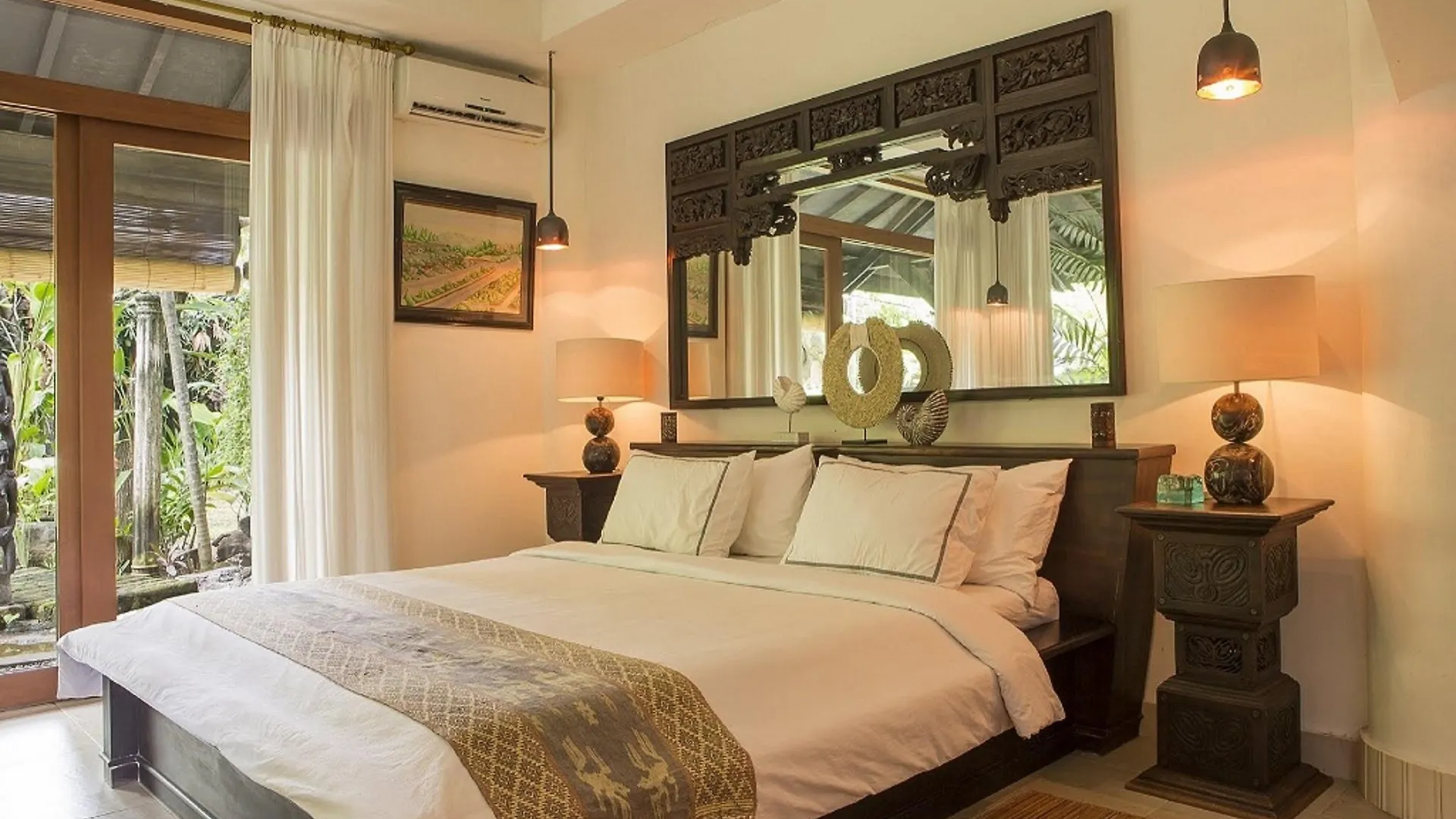 Bali Holiday Villas - Layla Legian  Legian (Bali)