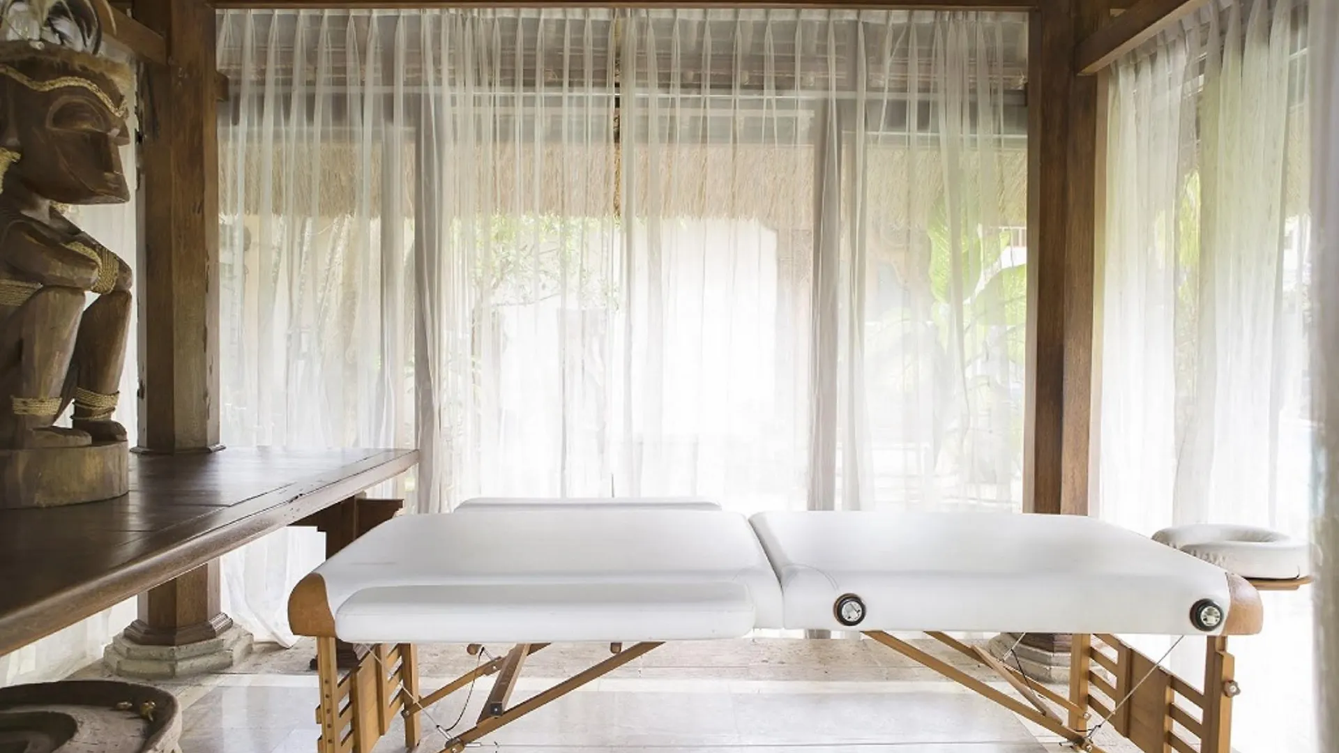 Bali Holiday Villas - Layla Legian
