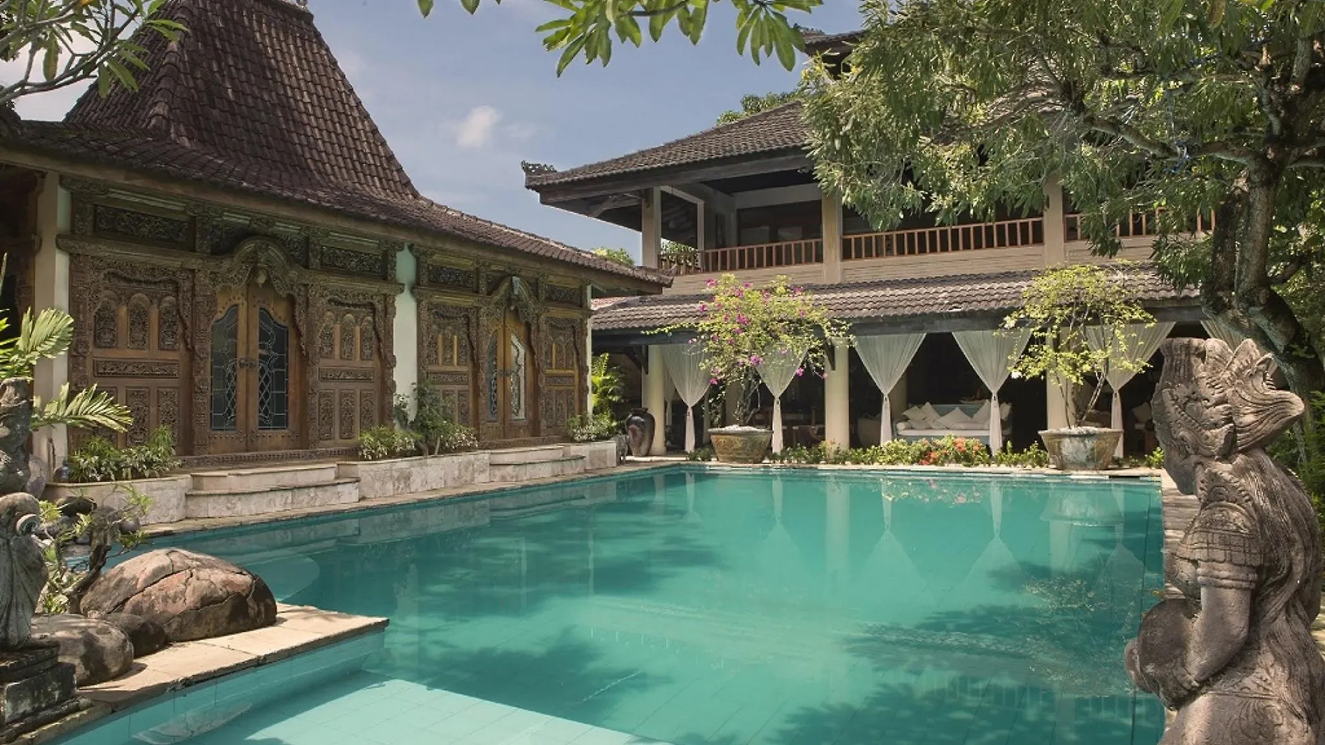Bali Holiday Villas - Layla Legian